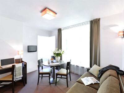 Adagio Access St Cyprien Aparthotel 3*